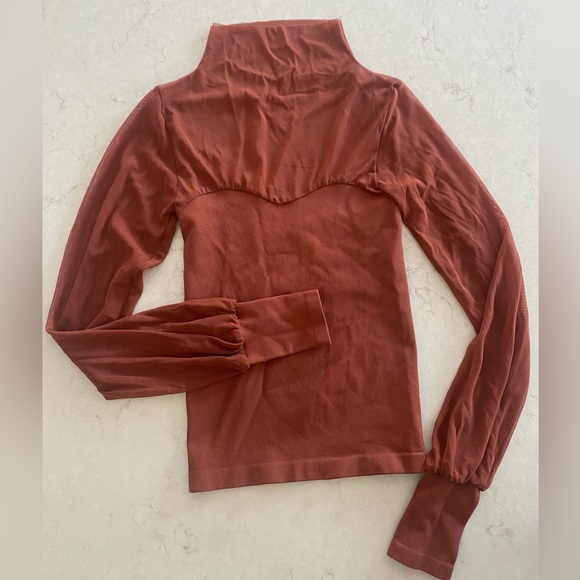 NWOT Light Up Layering Top - Picture 3 of 4